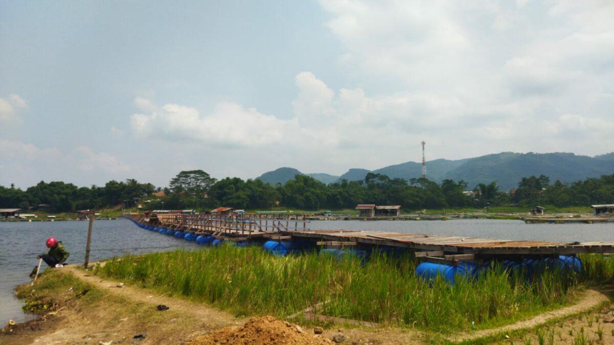 Permudah Akses Jalan Warga, Pembangunan Jembatan Apung Bacil Sudah Berjalan