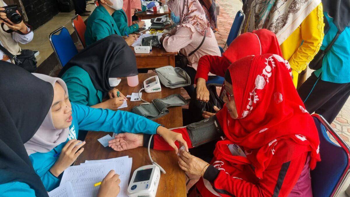 Gelar Gebyar Skrining PTM 1000 Orang, Rata-rata Masyarakat Batujajar Alami Darah Tinggi