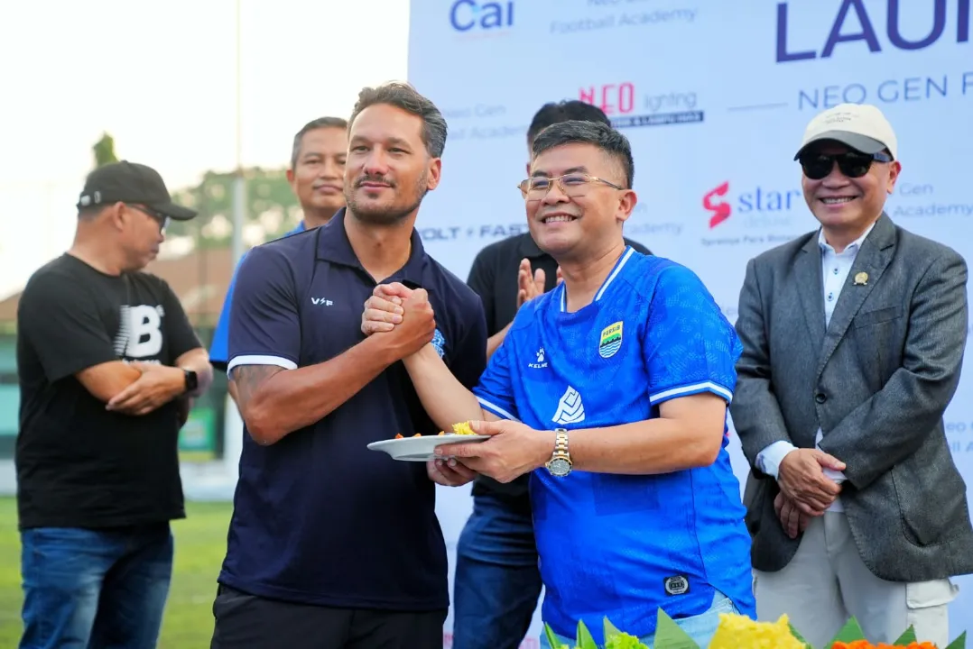 Wagub Jabar Dorong Neo Gen FA Cetak Talenta Baru untuk Persib dan Timnas