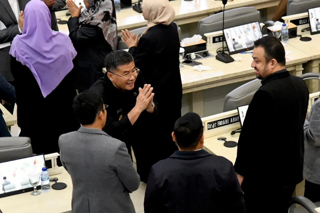 Wagub Erwan Sampaikan Dua Ranperda Strategis: Perkuat BIJB dan Efisiensikan Perangkat Daerah