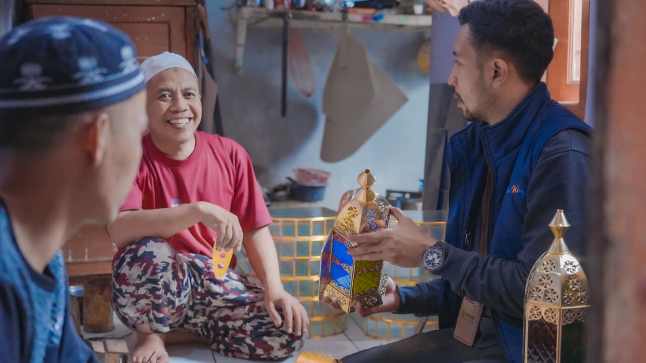 Menjaga Nyala Warisan Lampu Gentur: Transformasi Kerajinan Abad ke-19 Menjadi Pilar Ekonomi Kreatif Cianjur