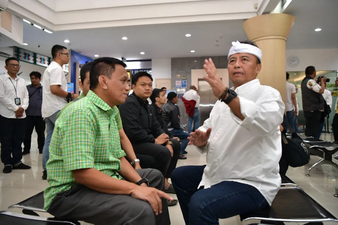 Memperingati Hari Pelanggan Nasional, Sekda Herman Dorong bank bjb Tingkatkan Pelayanan kepada Nasabah